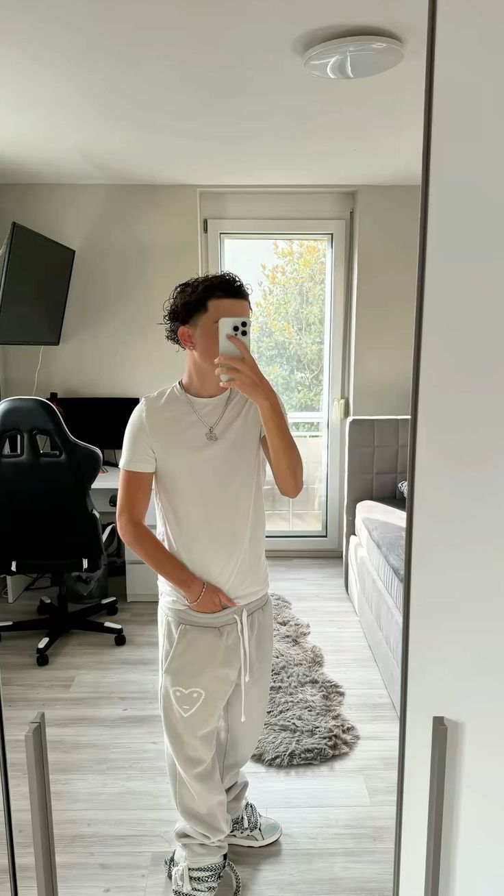 Outfit Carsicko x  LV Skate x Vivienne  x  Ralph Lauren Polo