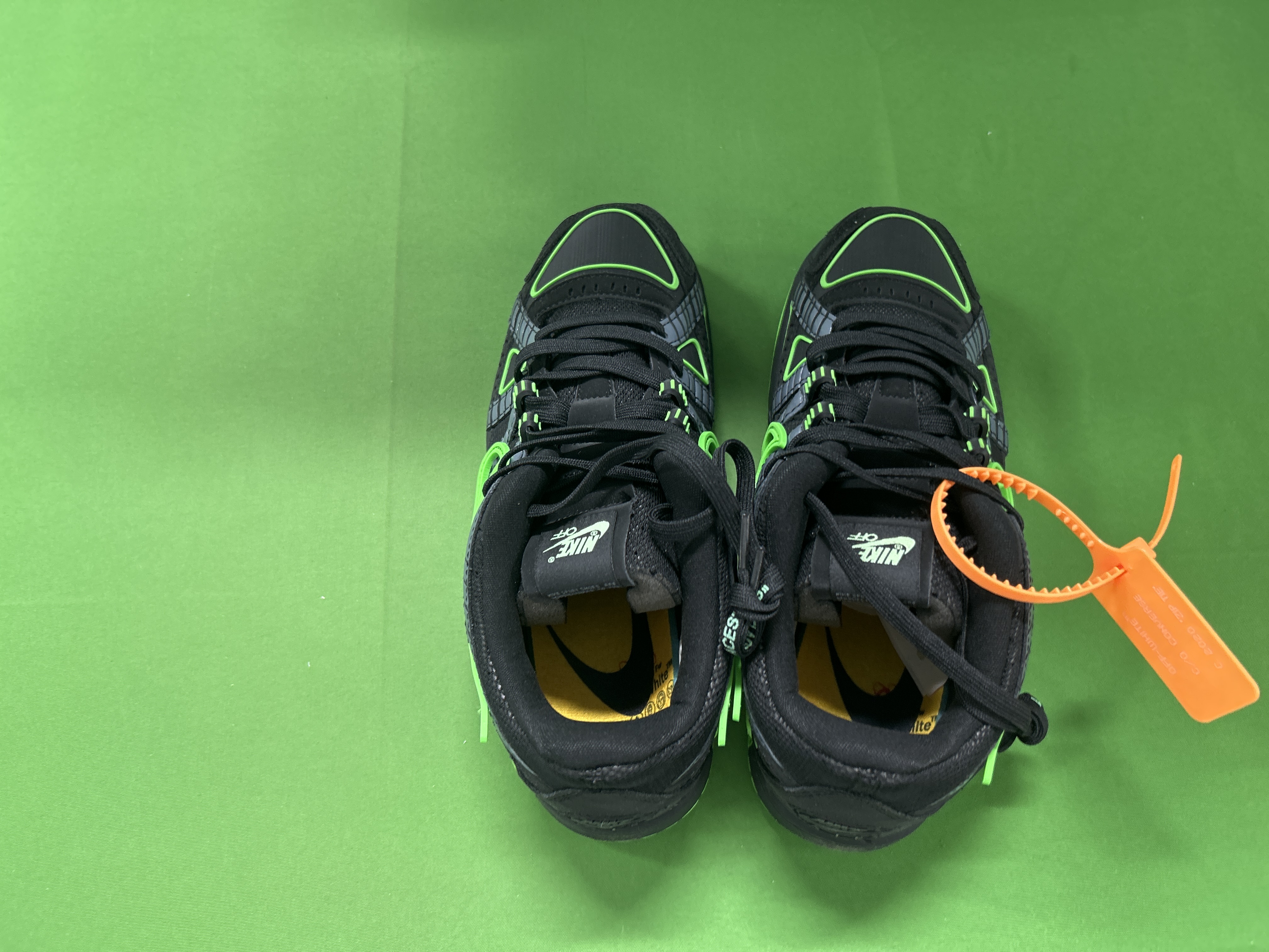 Off White x Air Rubber Dunk