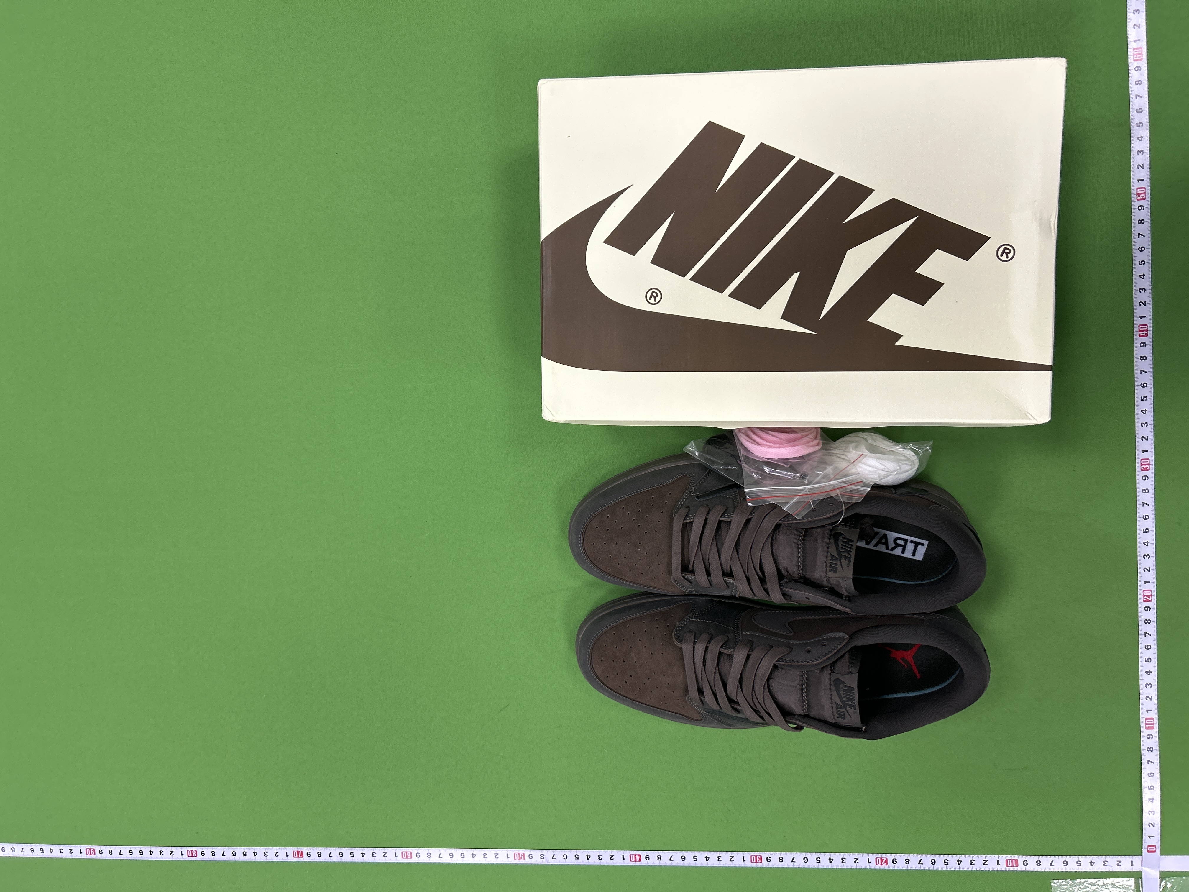 Jordan X Travis Scott (+20 option)
