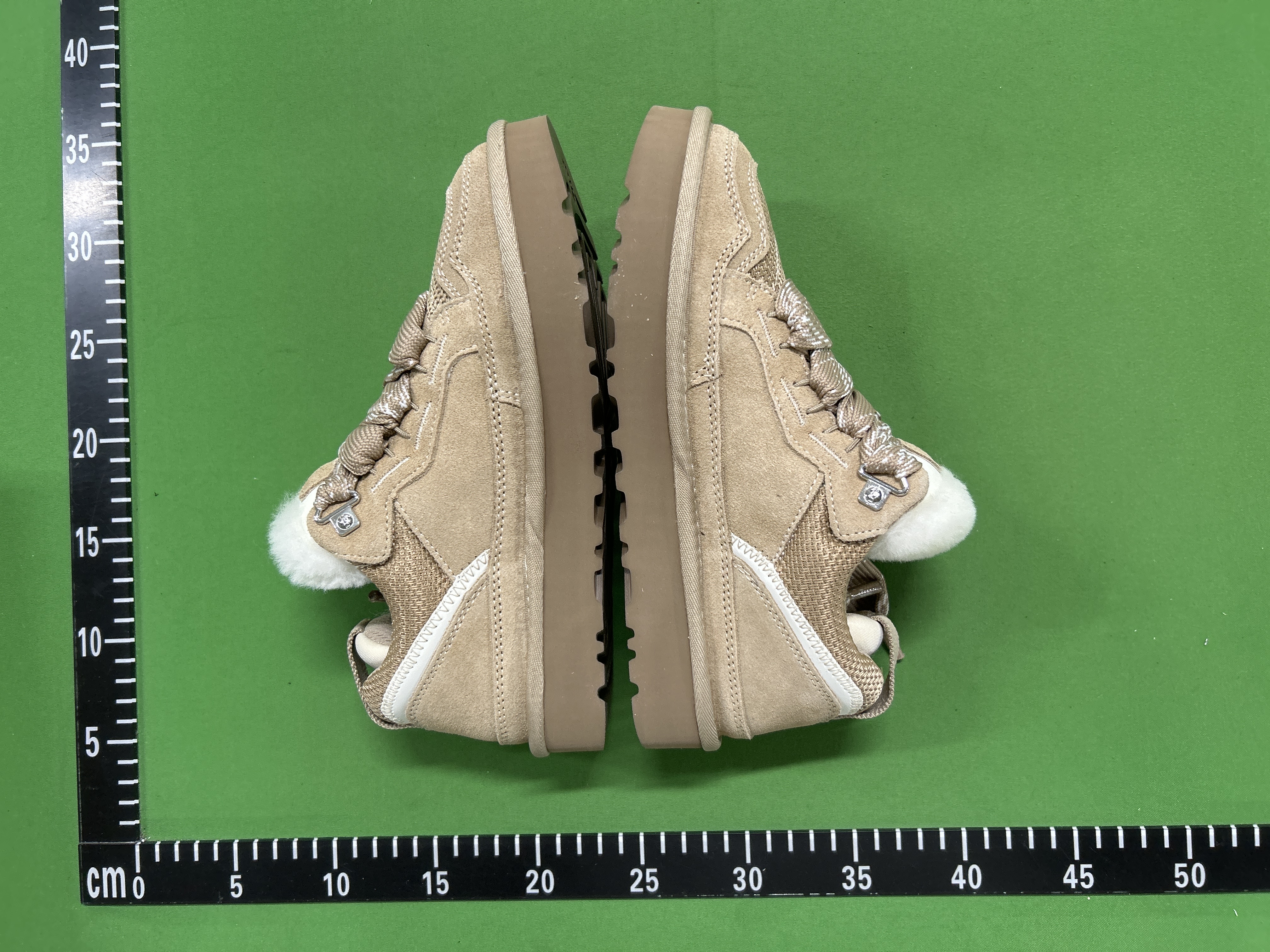 UGG Sneakers
