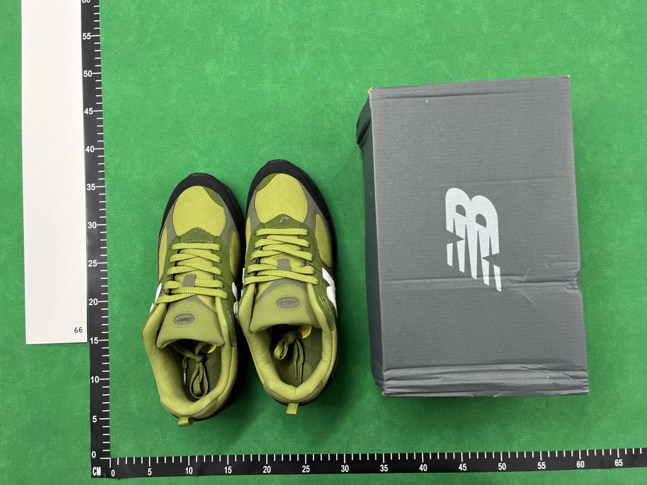 New Balance 2002r  (+25 Colorways)