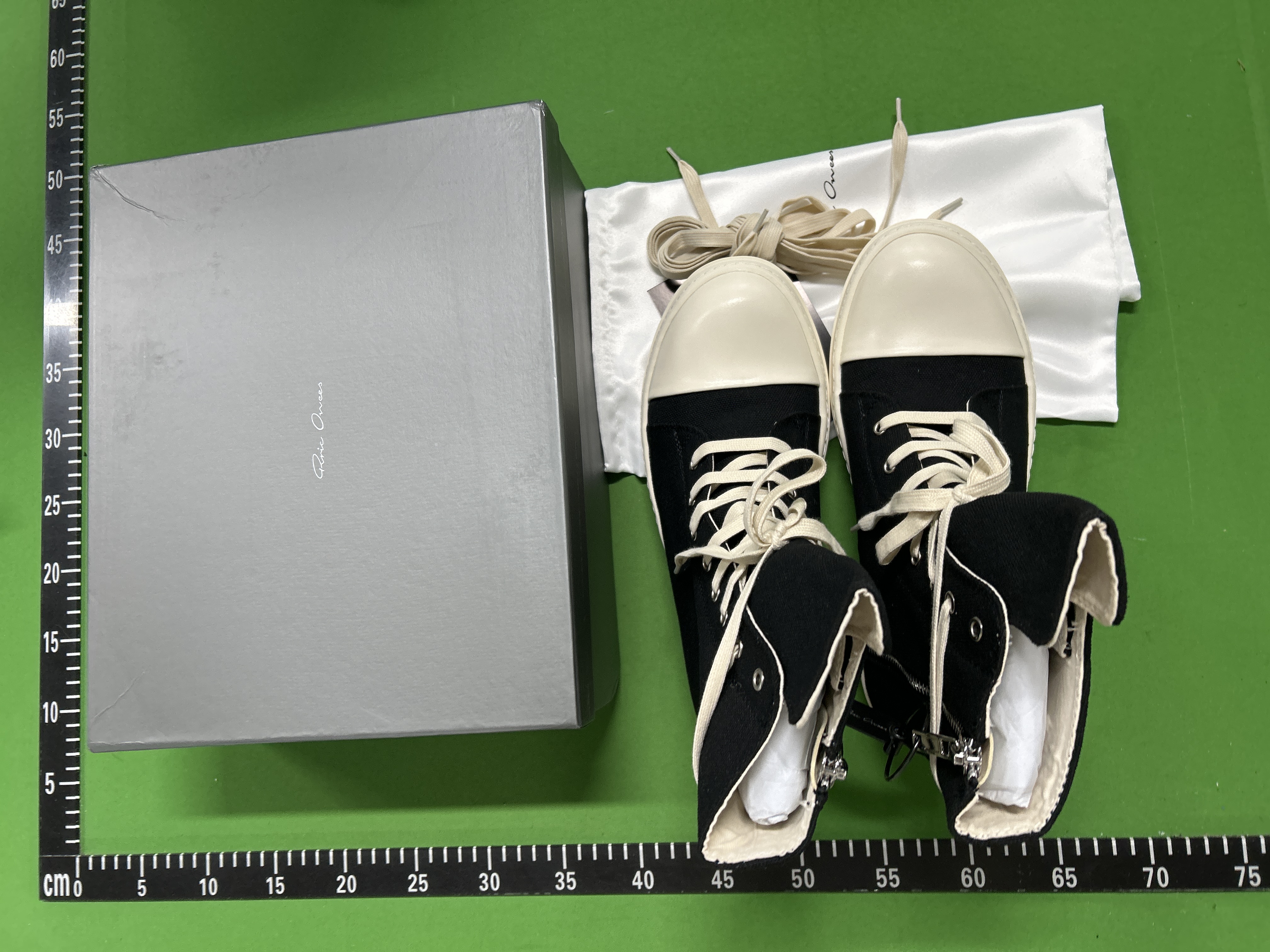 Rick Owens  (+24 Styles)