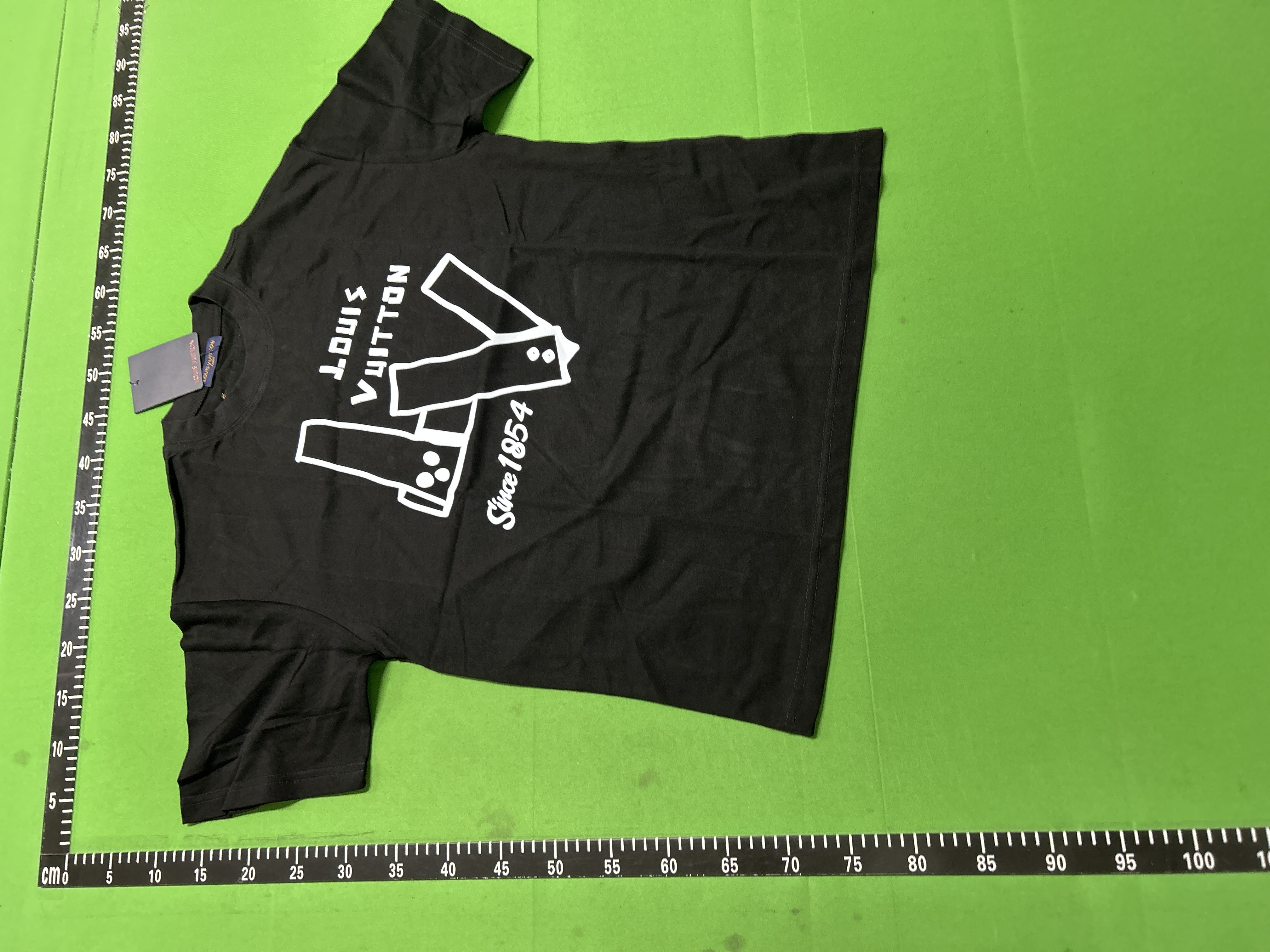 Louis Vuitton T-shirt (+10 Styles)