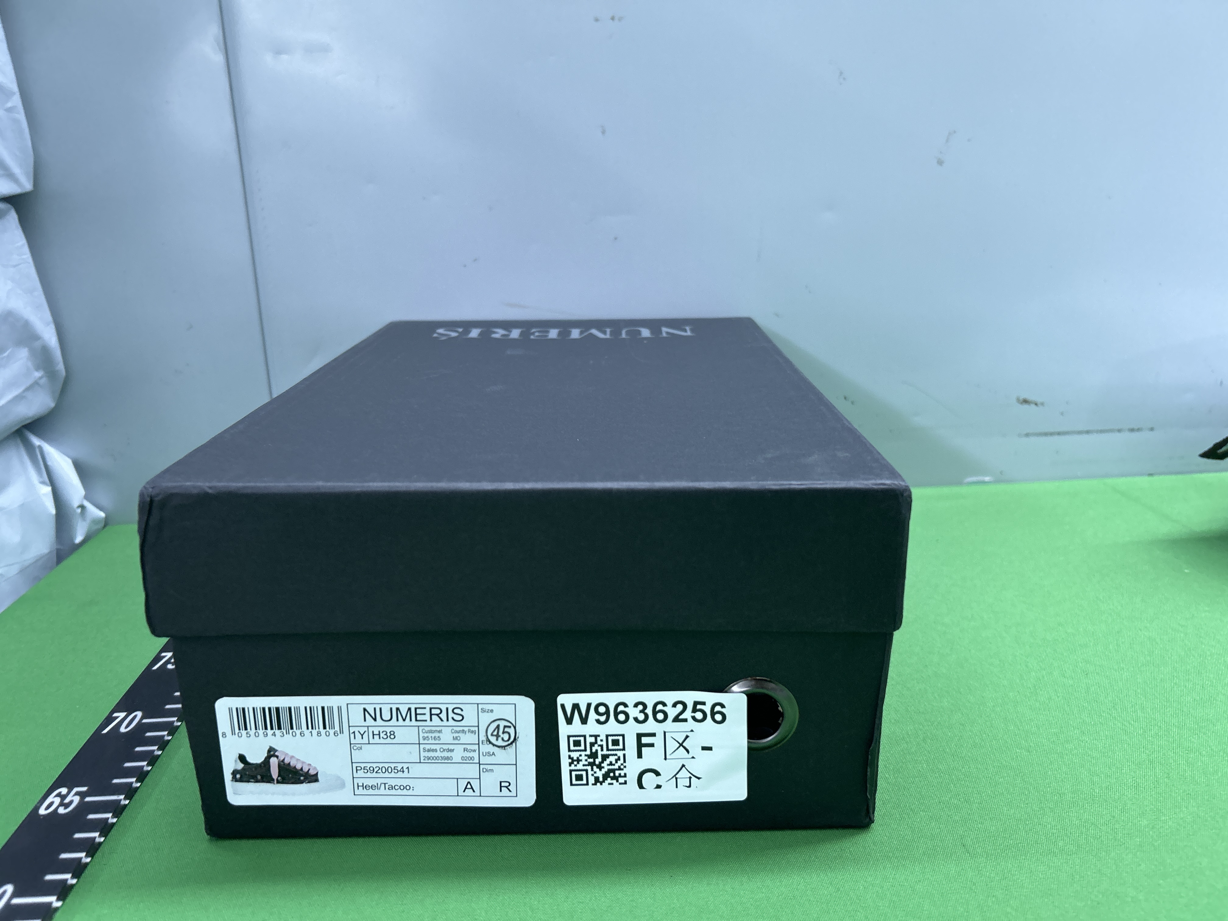 Numeris shoes
