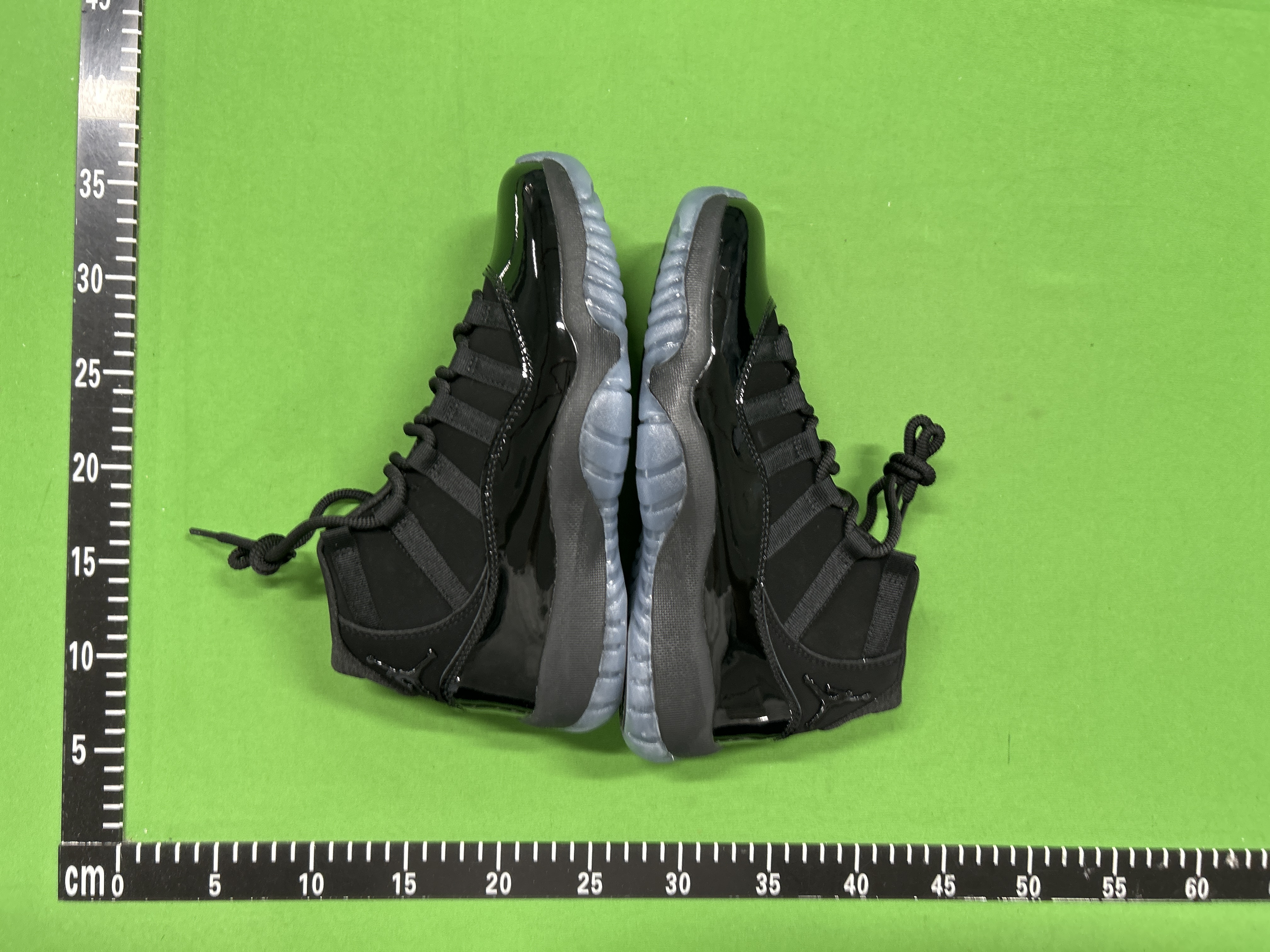 Air Jordan 11 (+20 Colorways)