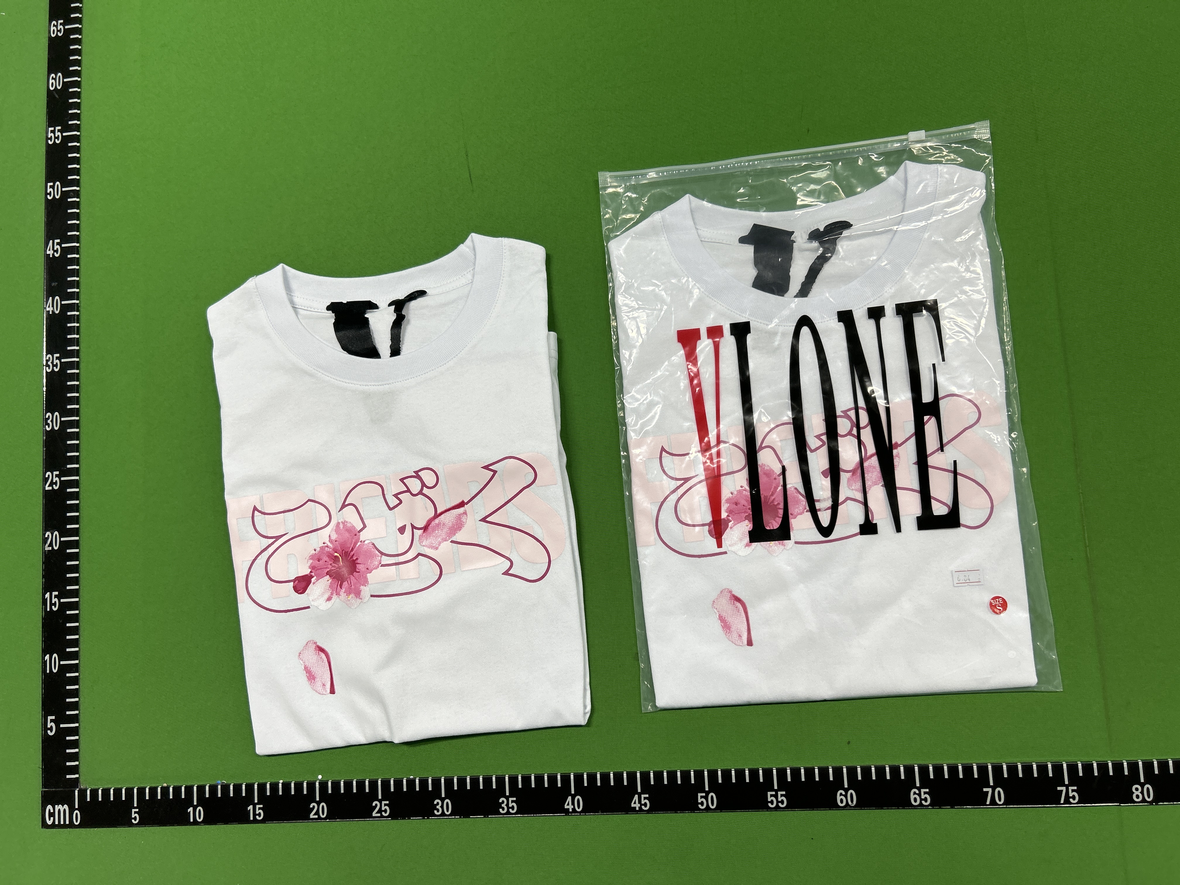Vlonee T-shirt  GOOD INTENTIONS