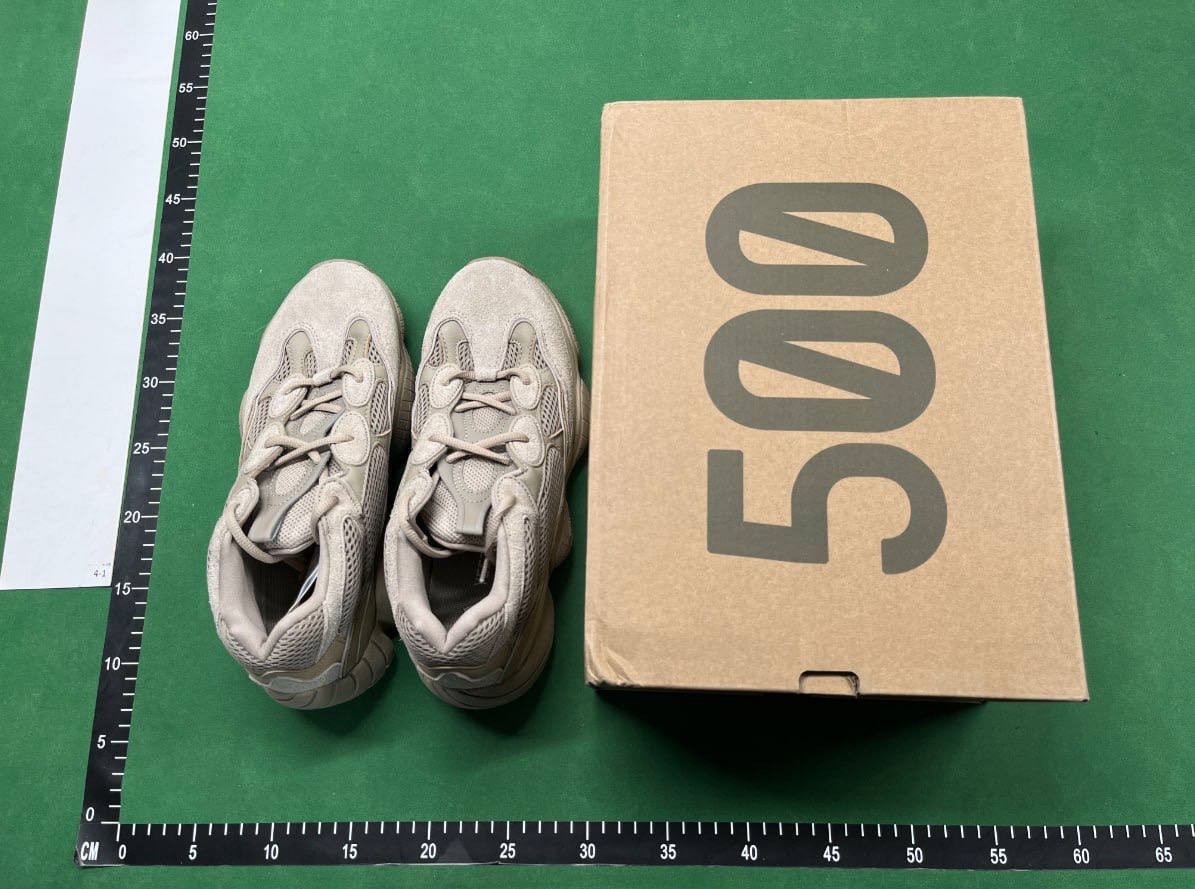 Yeezy 500 (+15 Colourways)