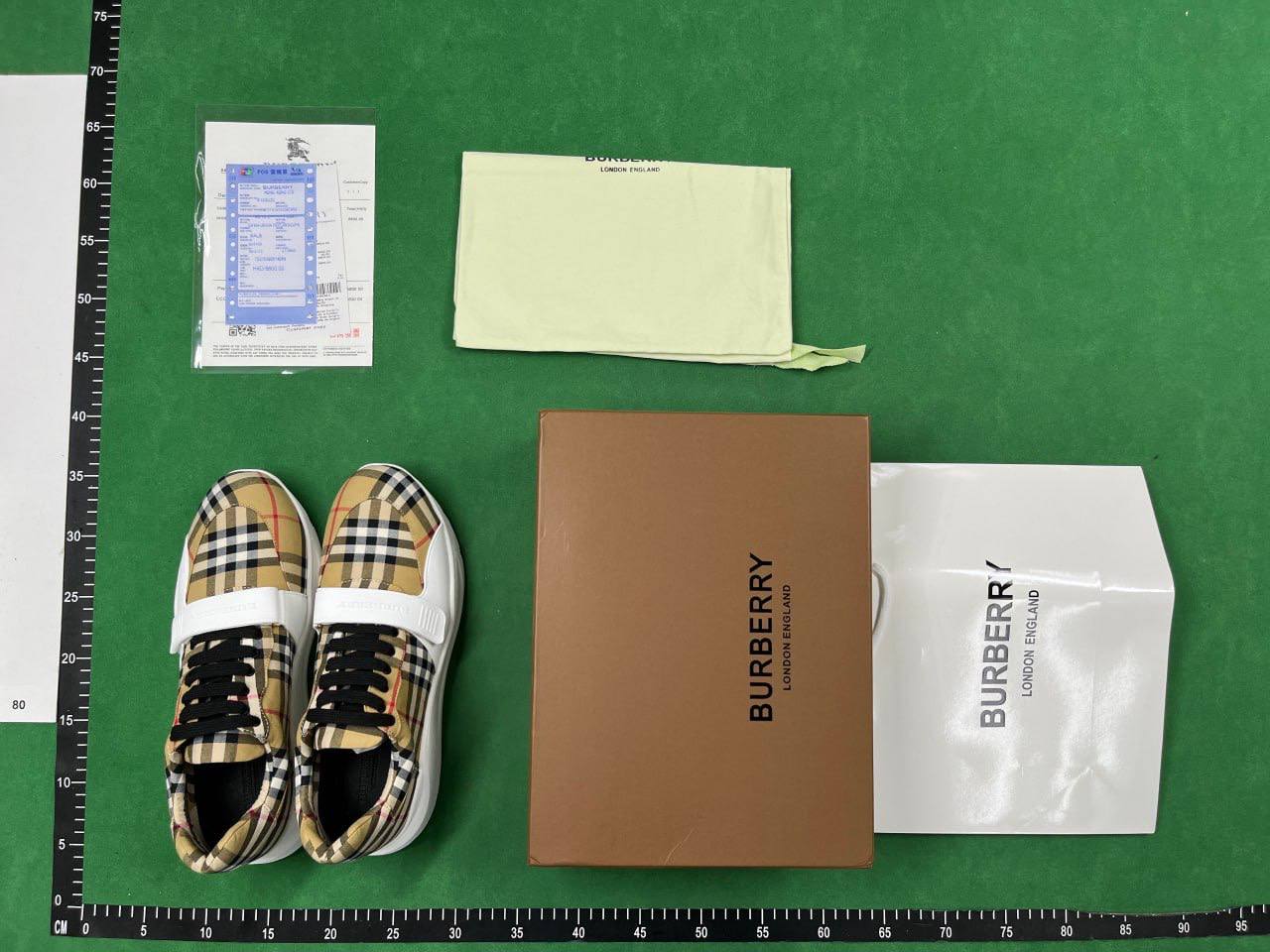 Burberry Shoes (+10 Colourways)