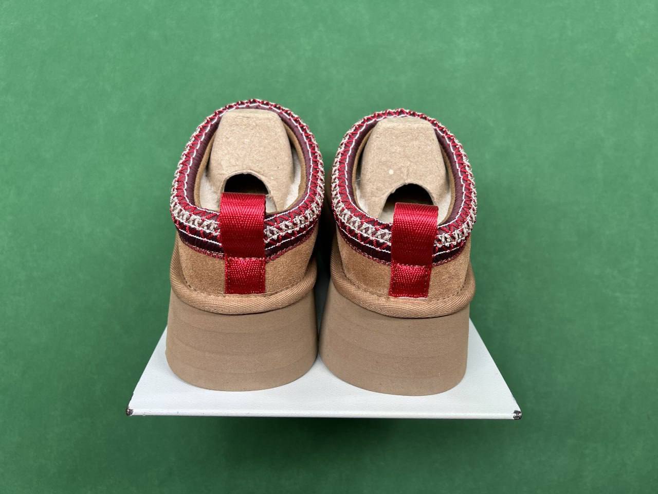 UGG Tasman