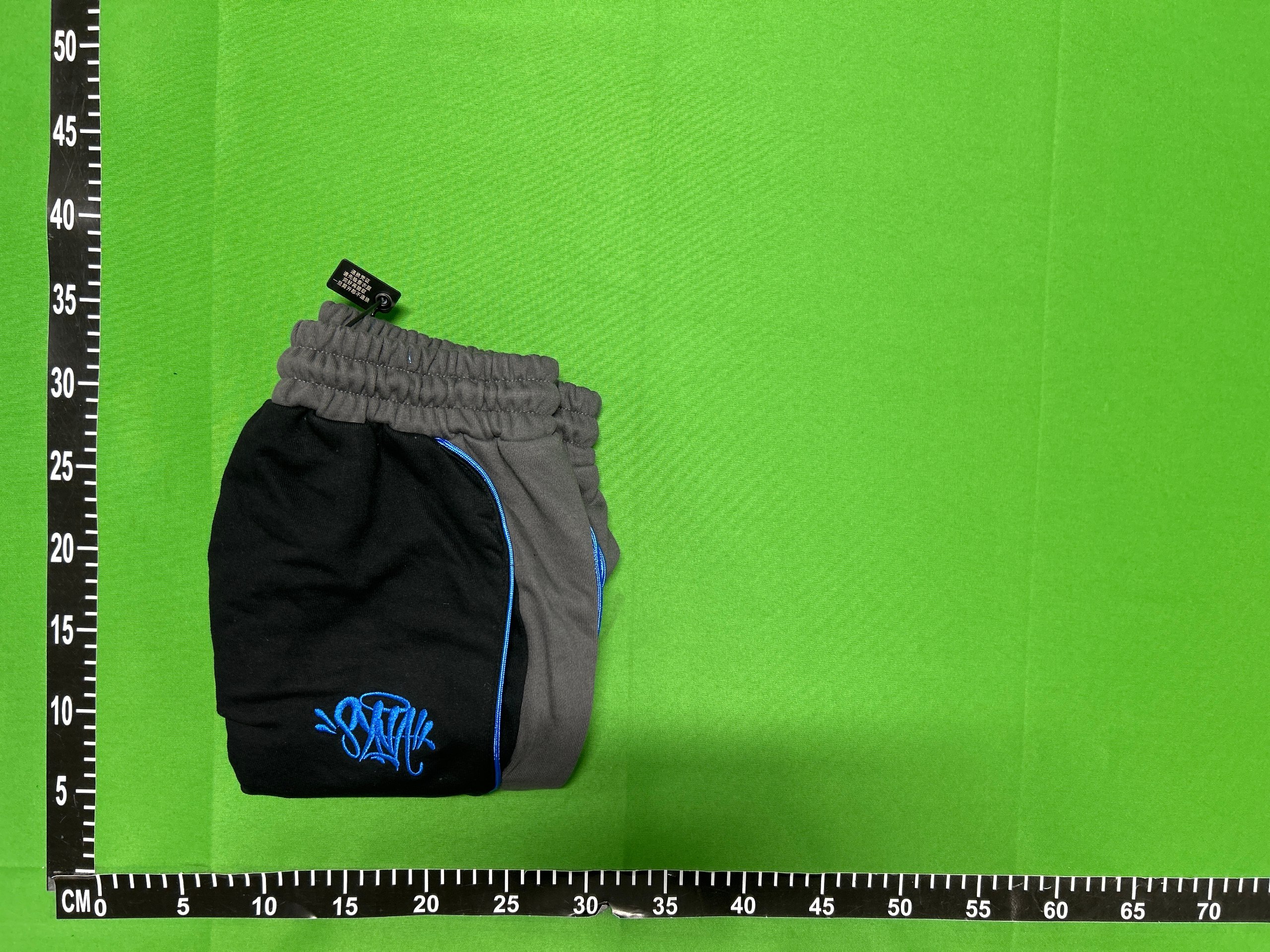Syna world shorts brand new