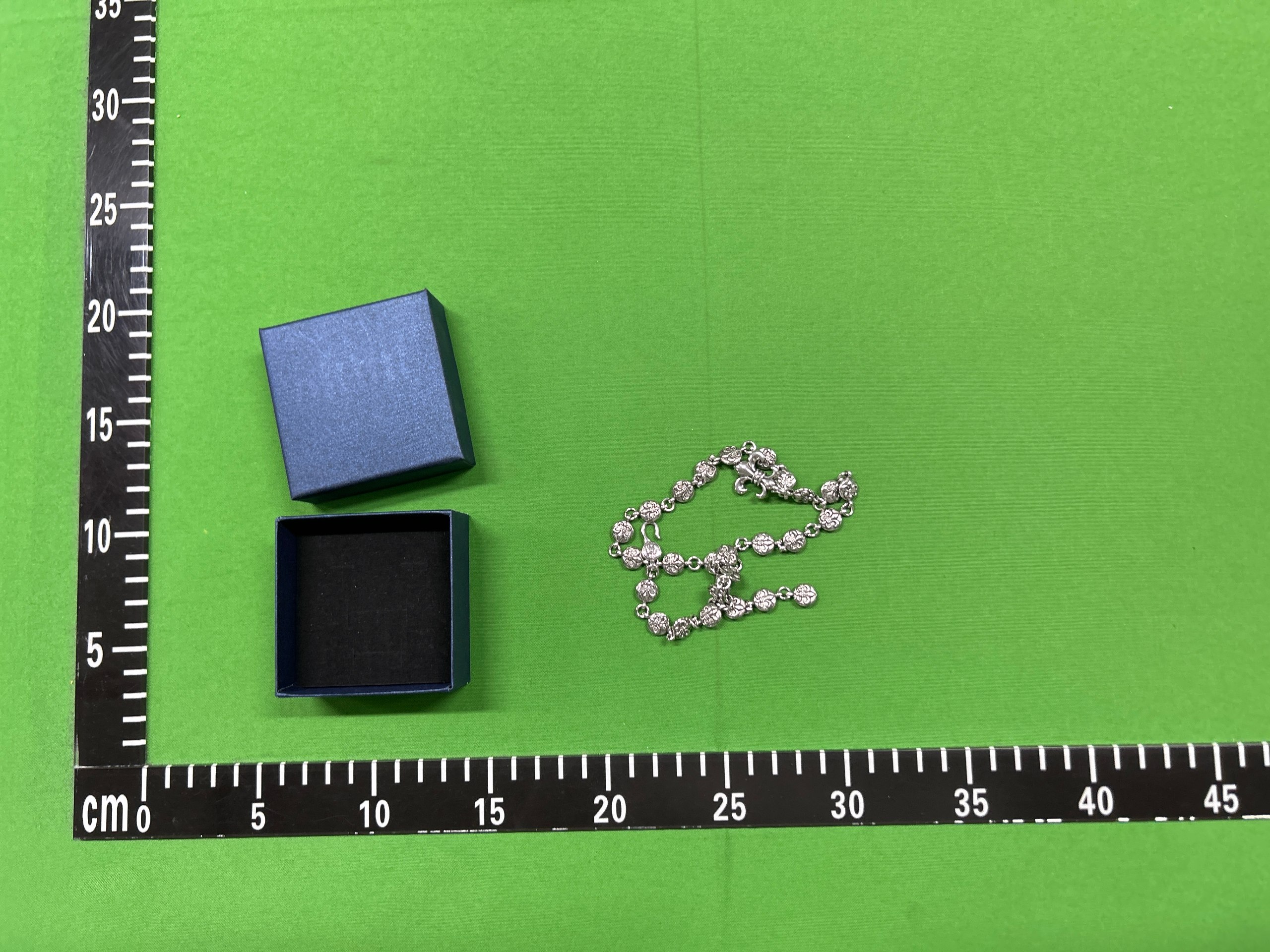 Chrome-plated Heratz necklace