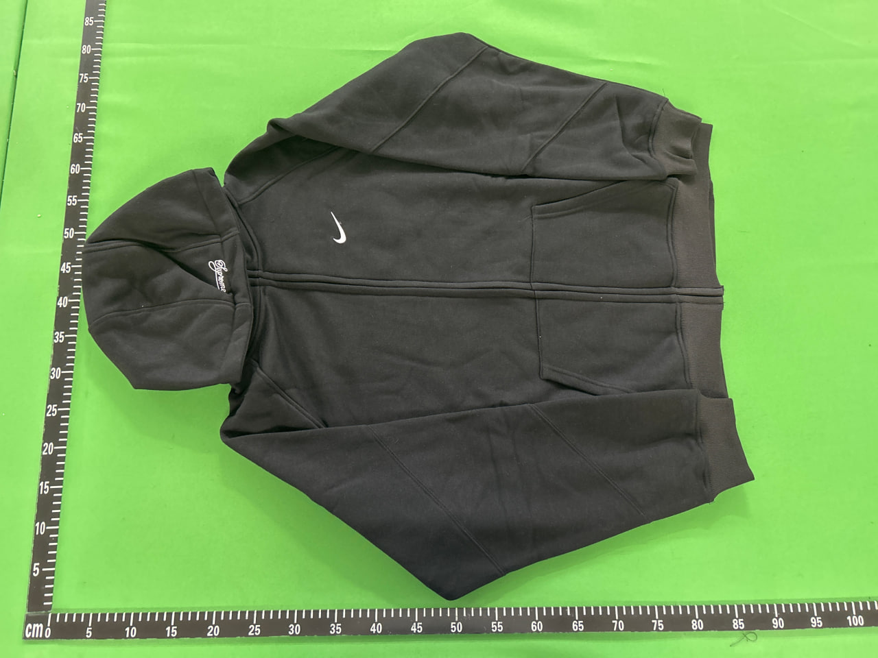 Nke x Supreme set
